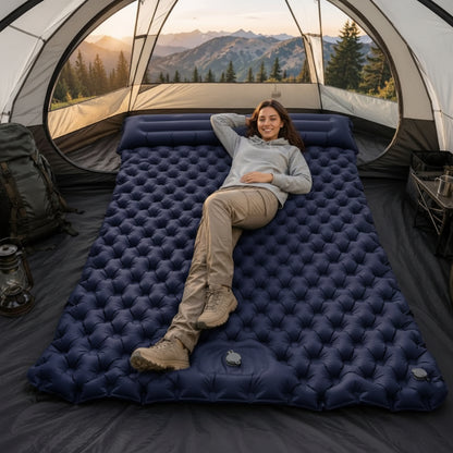 Matelas gonflable 2 personnes TrekRest Duo avec oreillers intégrés.