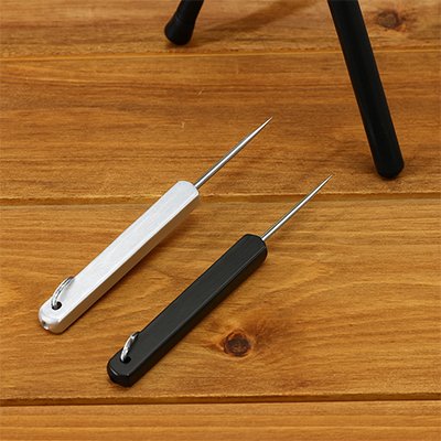 Cure dent plancher bois patte de chaise