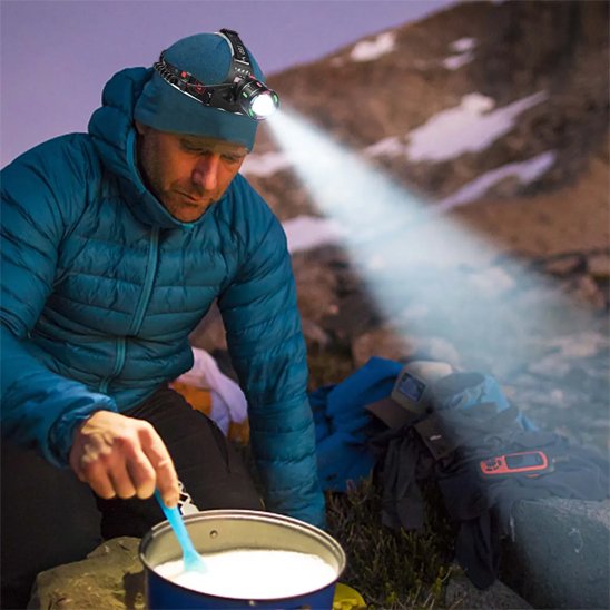 Lampe frontale puissante pour cuisiner au bivouac