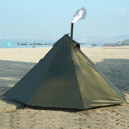 Tente camping Tente de camping tipi légère avec ouverture frontale offrant un abri confortable pour le bivouac en nature